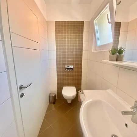 Red Shell Apartment Tribunj (Sibenik-Knin)